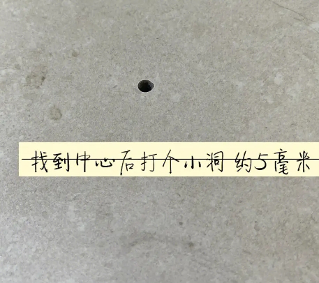 江孜瓷砖空鼓维修公司专业解答在瓷砖铺贴过程中，如果砂料搅拌不均匀，将会带来以下问题